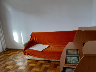 Ofertă de vânzare apart. cu 3 camere, 76 mp., Mănăștur, 190000 Eur