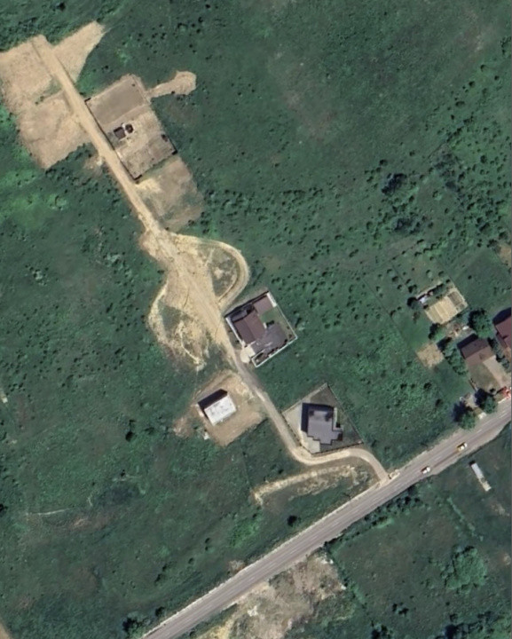 REPREZENATRE EXCLUSIVĂ! Teren intravilan construcții, zonă superbă, Livezeni. 