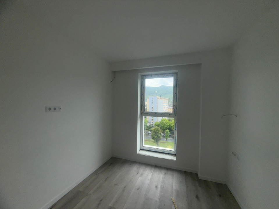 Apartament finisat cu 3 camere Cosbuc cu vedere panoramica