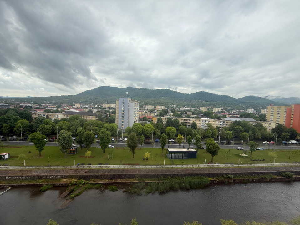 Apartament finisat cu 3 camere Cosbuc cu vedere panoramica