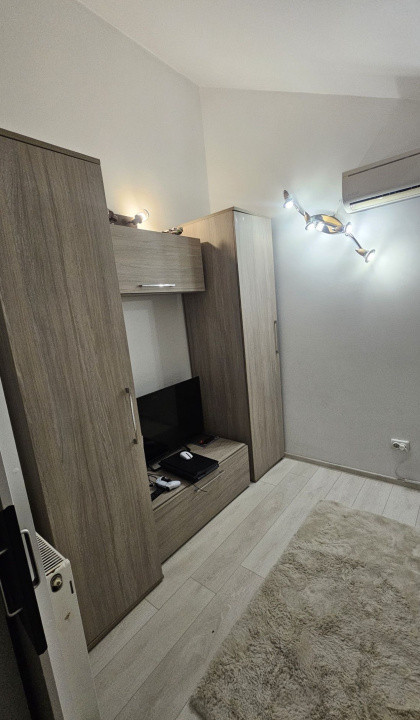 Apartament de vânzare la mansardă, 62mp utili, zona Vasile Aaron
