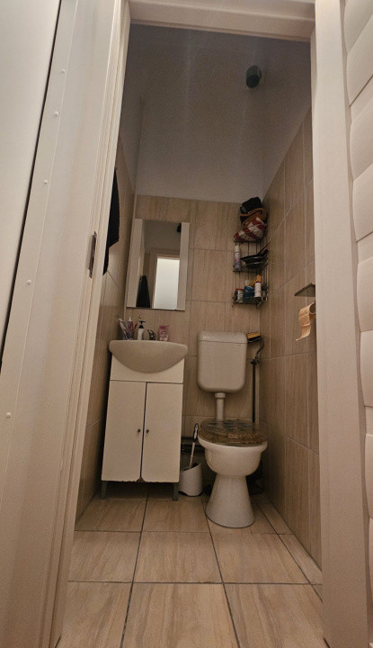 Apartament de vânzare la mansardă, 62mp utili, zona Vasile Aaron