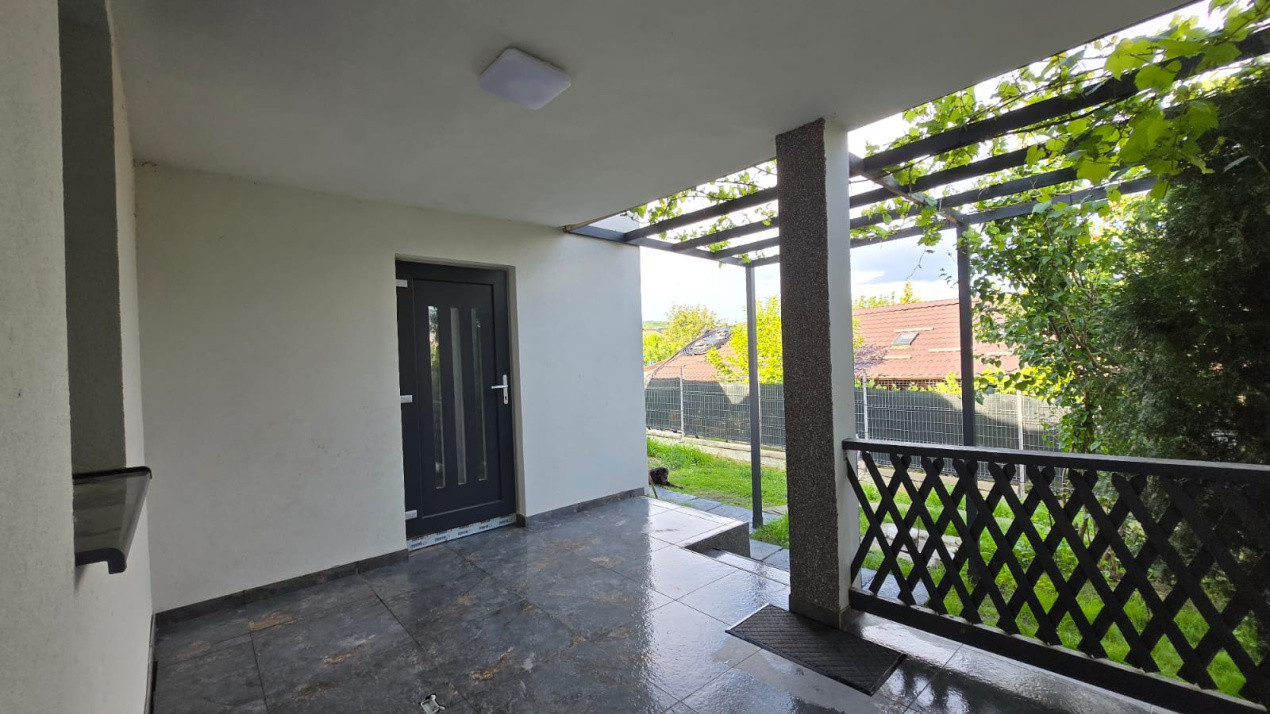 Casa individuala de vanzare In Dambul Rotund
