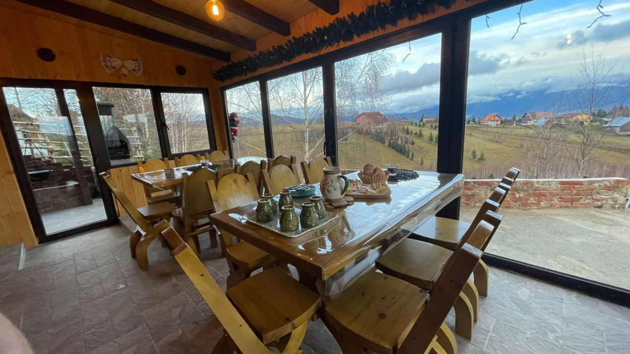 Oportunitate de investitie - pensiune de vanzare Moieciu de Jos