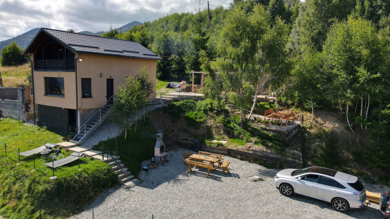 Oportunitate de investitie - pensiune de vanzare Moieciu de Jos