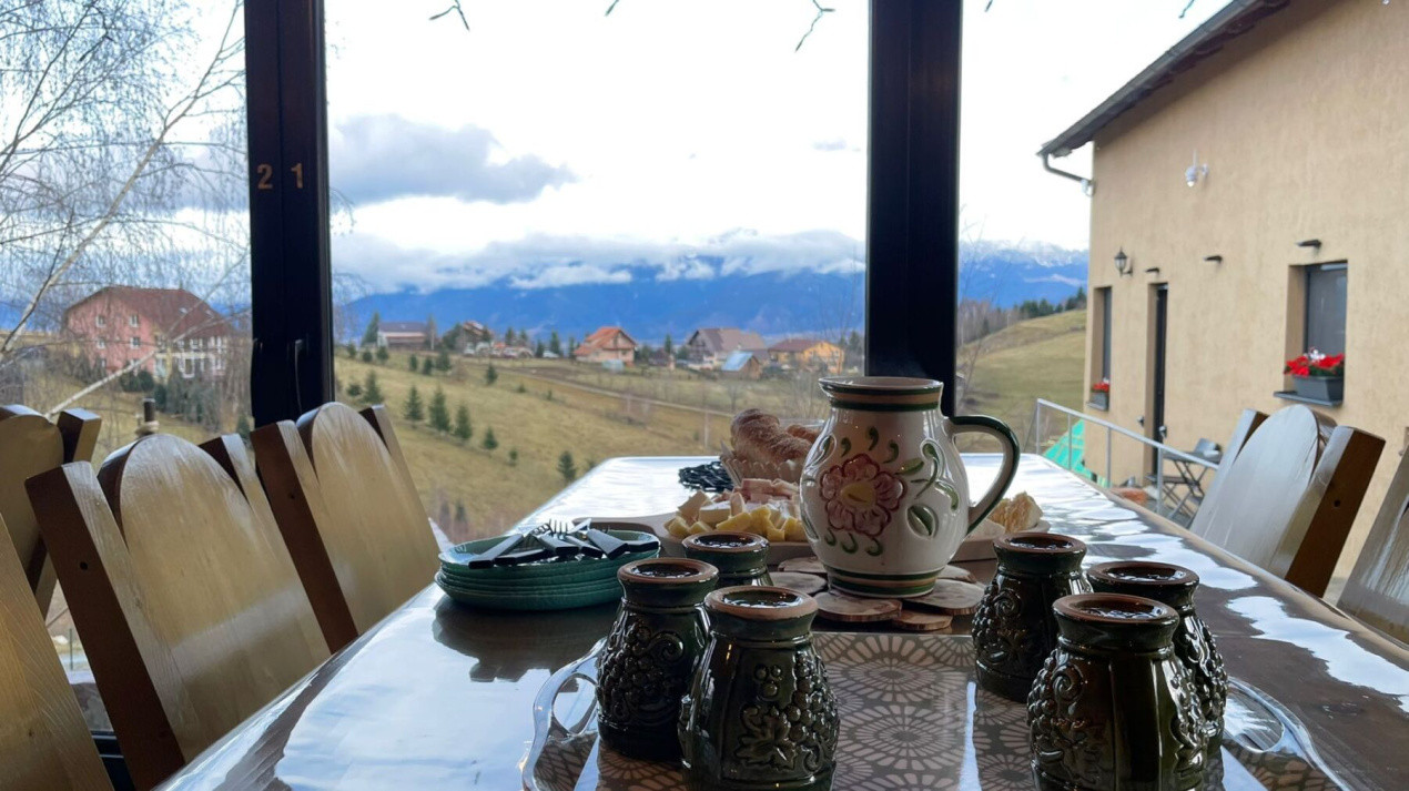 Oportunitate de investitie - pensiune de vanzare Moieciu de Jos