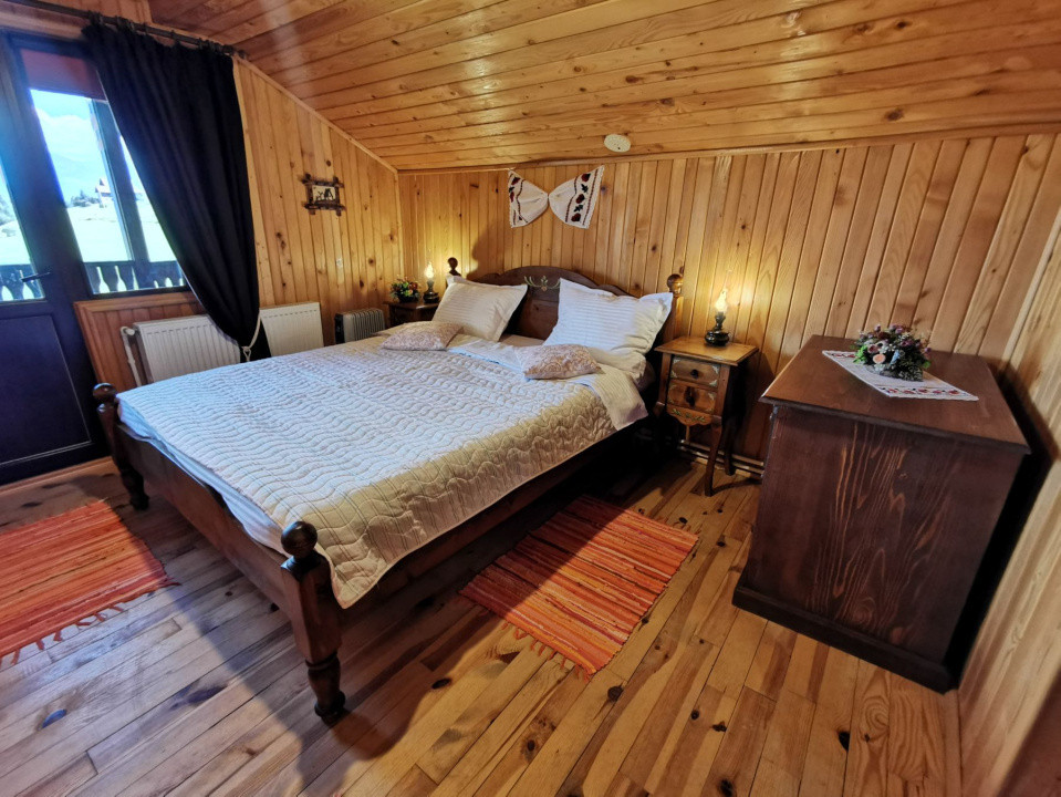 Oportunitate de investitie - pensiune de vanzare Moieciu de Jos