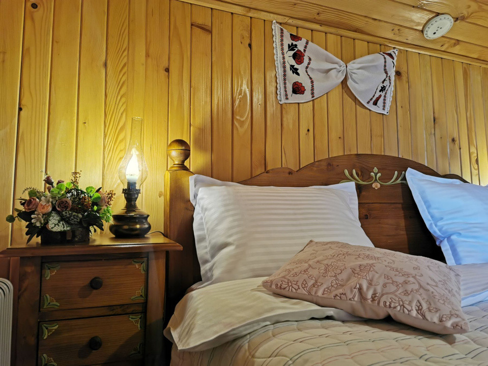 Oportunitate de investitie - pensiune de vanzare Moieciu de Jos