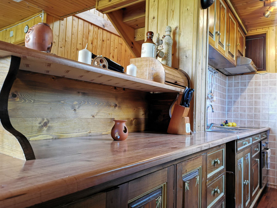 Oportunitate de investitie - pensiune de vanzare Moieciu de Jos