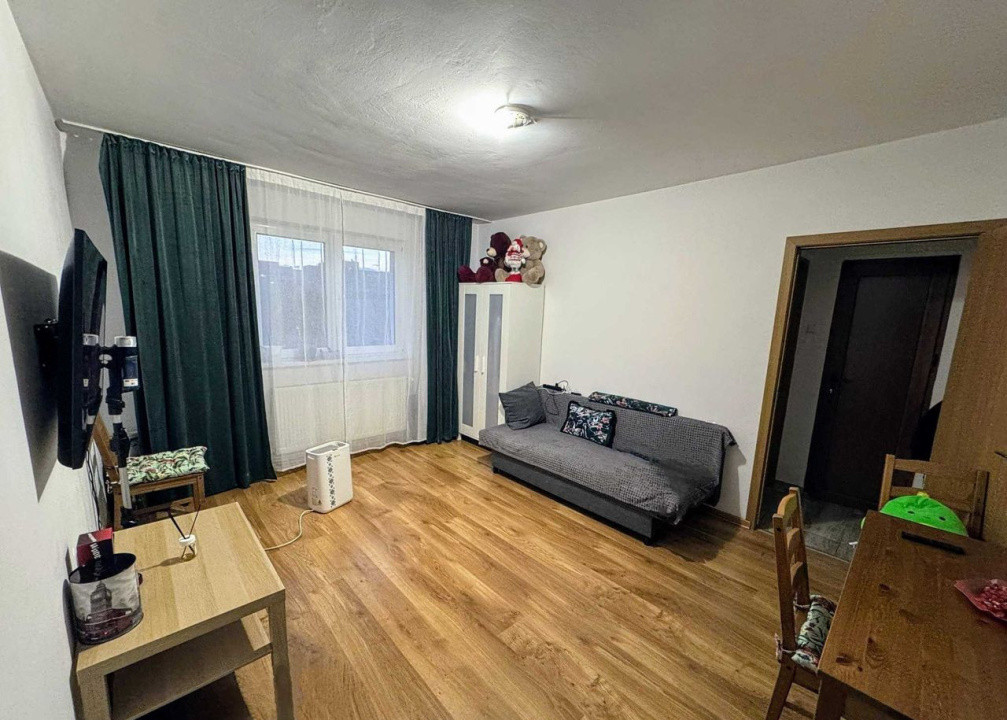 De vanzare apartament 2 camere Florilor