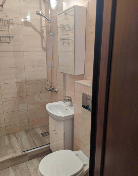 De vanzare apartament 2 camere Florilor