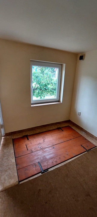 Casa 2 camere cu suprafata 50mp si teren 1300mp,în Miercurea Sibiului 