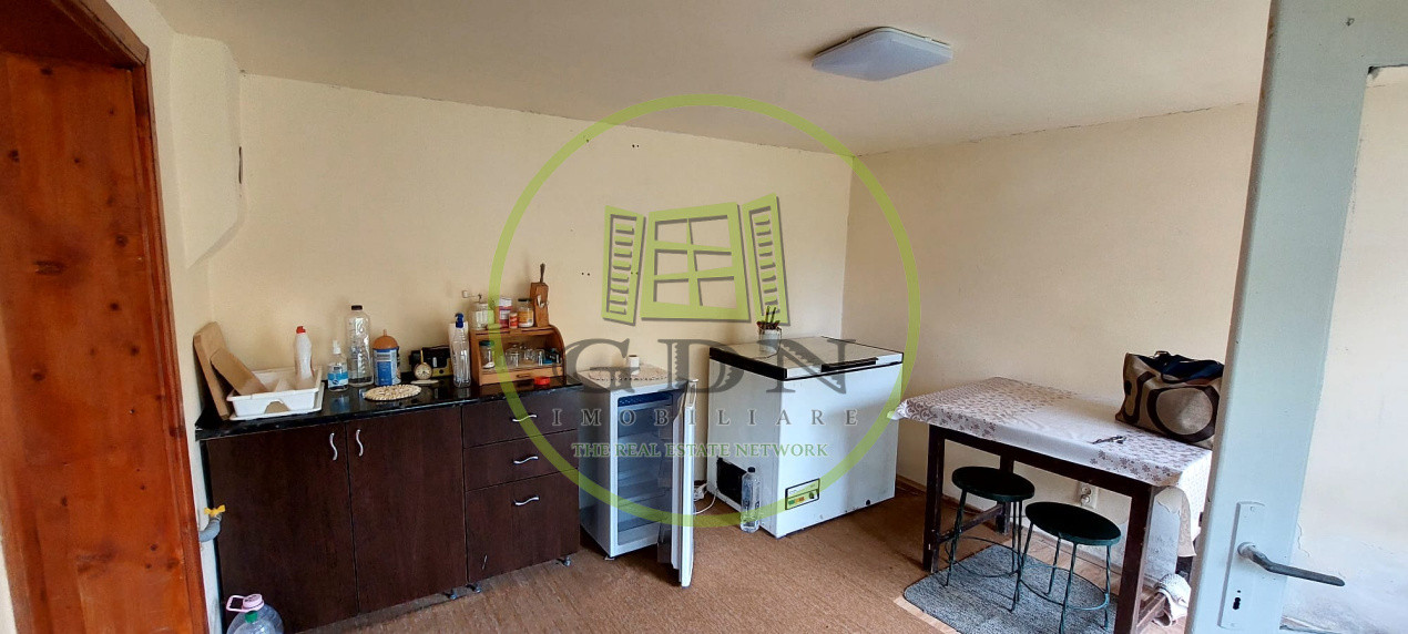 Casa 2 camere cu suprafata 50mp si teren 1300mp,în Miercurea Sibiului 