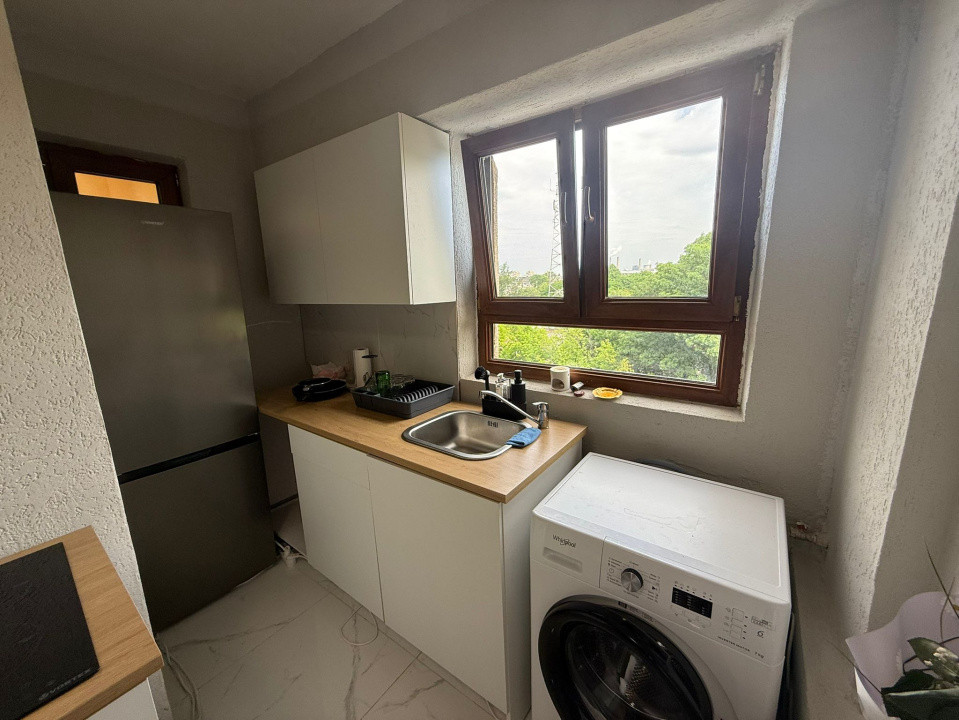 Apartament 2 camere, 49mp, decomandat, Calea Bucuresti, zona Institut. 