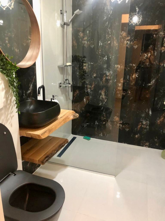 Chirie apartament 3 camere și garaj