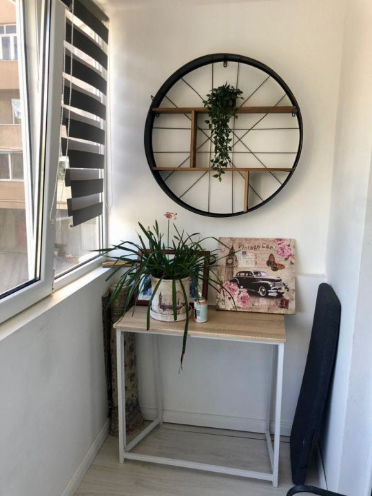 Chirie apartament 3 camere și garaj