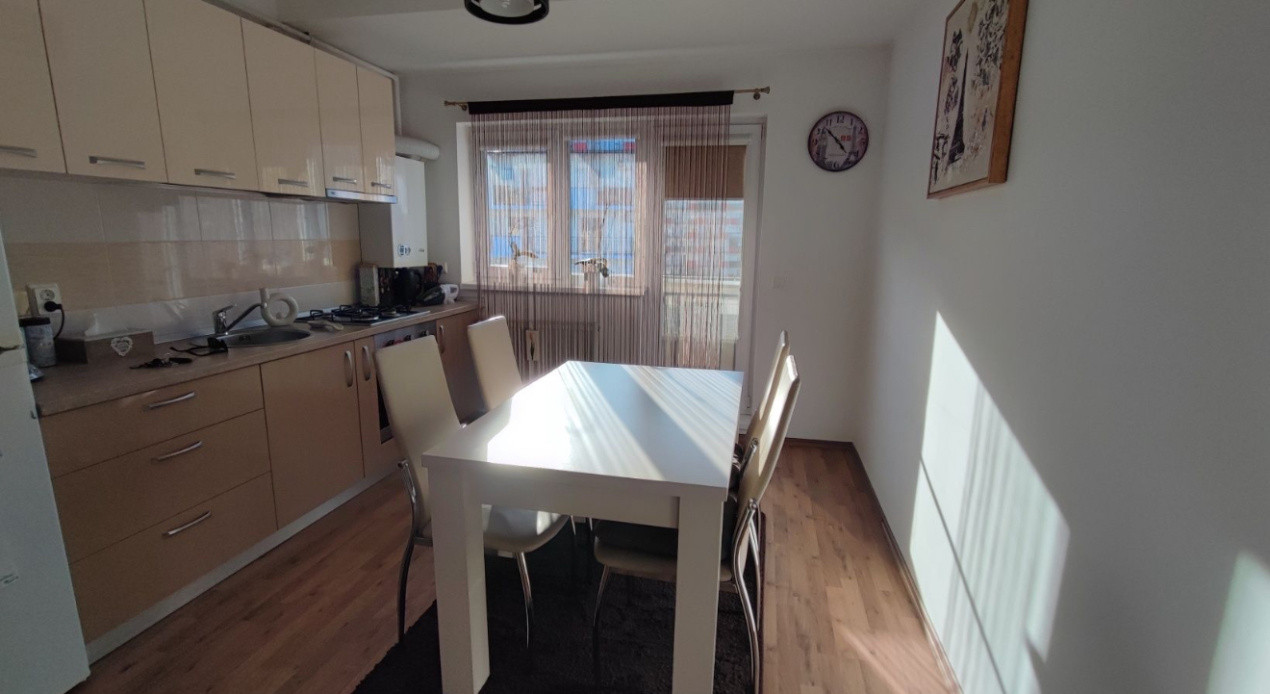 Apartament de vânzare cu 2 camere, zona Calea Șurii Mici, 32mp utili