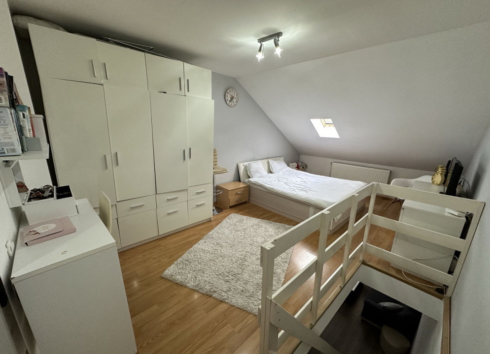 Apartament de vânzare la mansardă, 35mp utili, zona Terezian