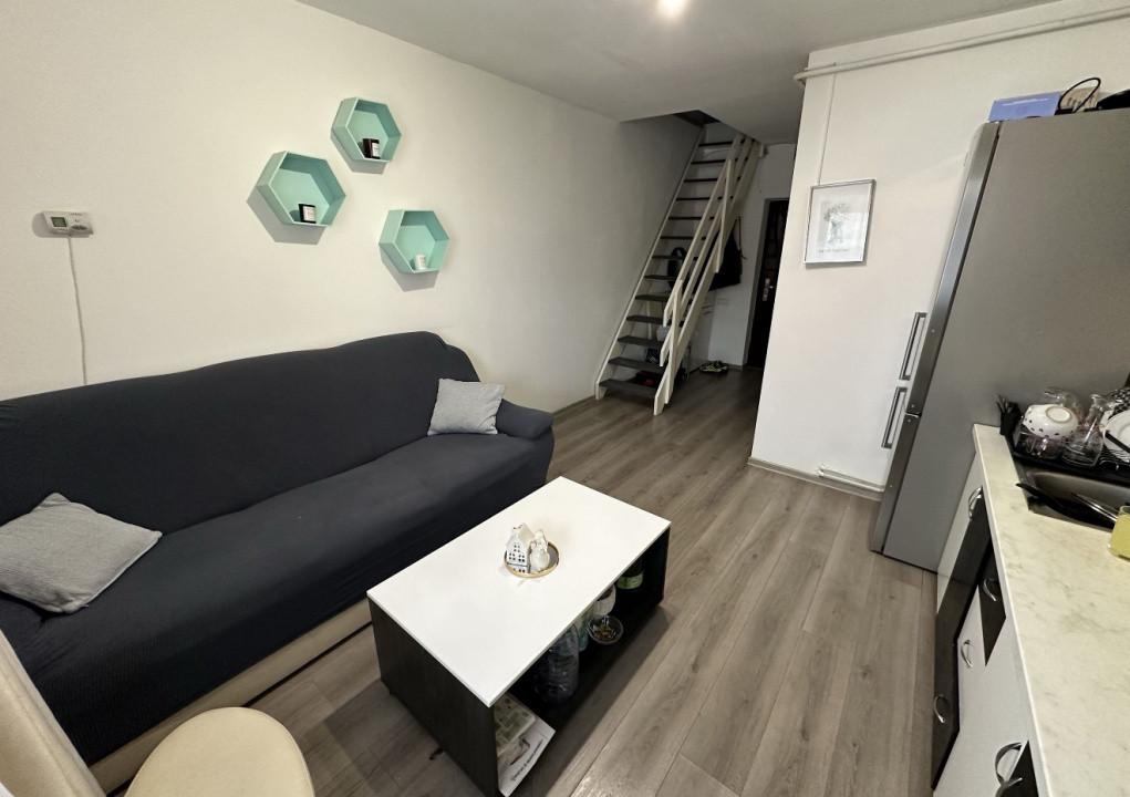 Apartament de vânzare la mansardă, 35mp utili, zona Terezian