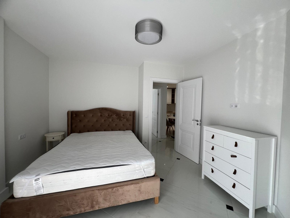 Inchiriere apartament 3 camere modern mobilat cu spatiu verde