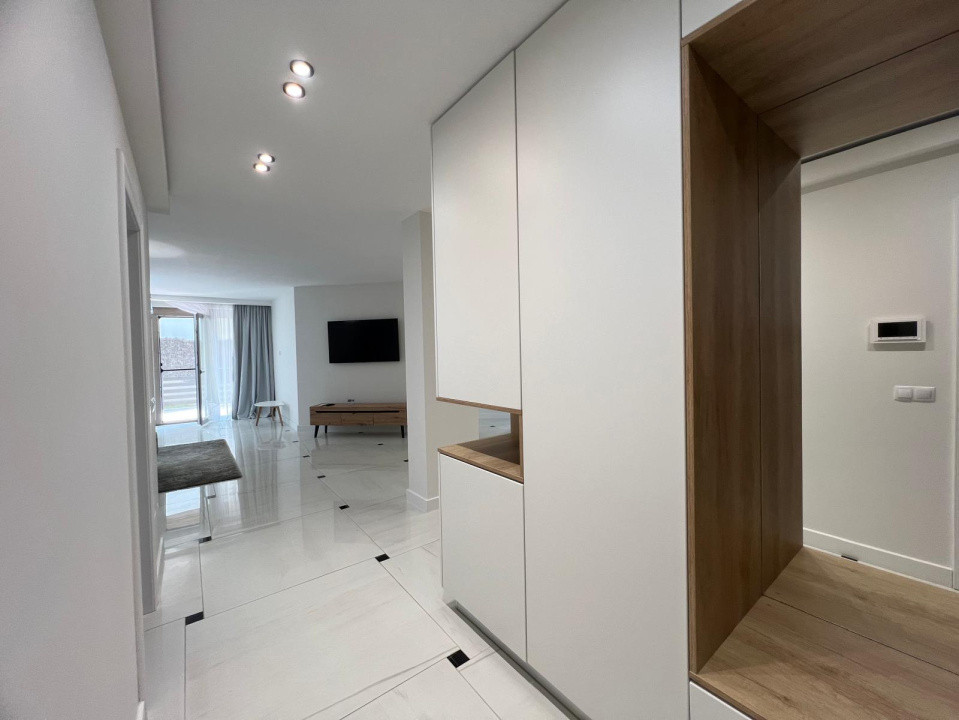 Inchiriere apartament 3 camere modern mobilat cu spatiu verde