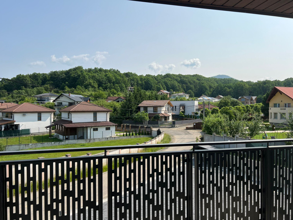 Inchiriere apartament 3 camere modern mobilat cu terasa de 10 mp