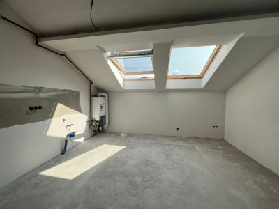 Apartament 3 camere in zona dura loc parcare inclus 