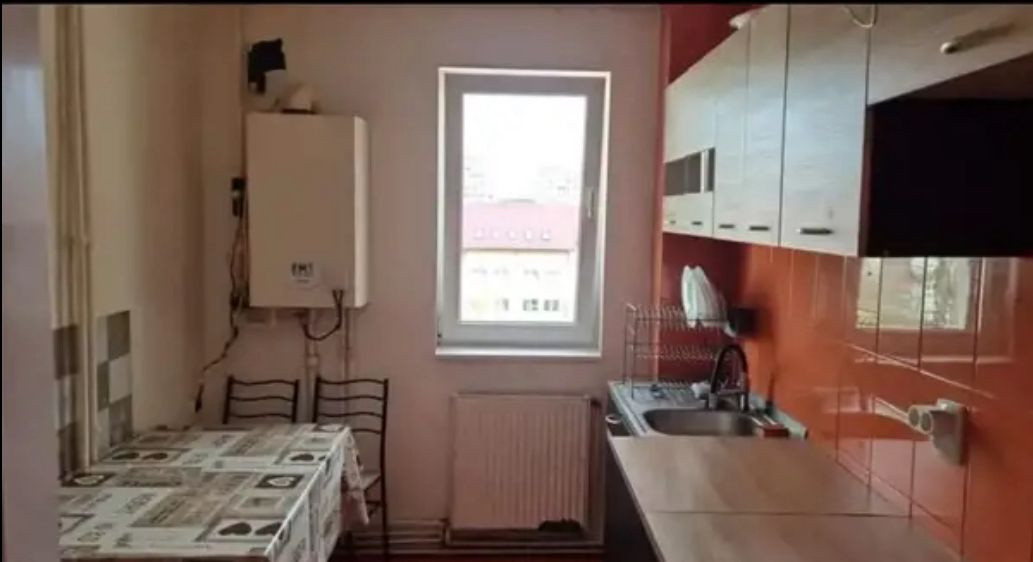 Apartament 3 camere etaj 3/4 Astra