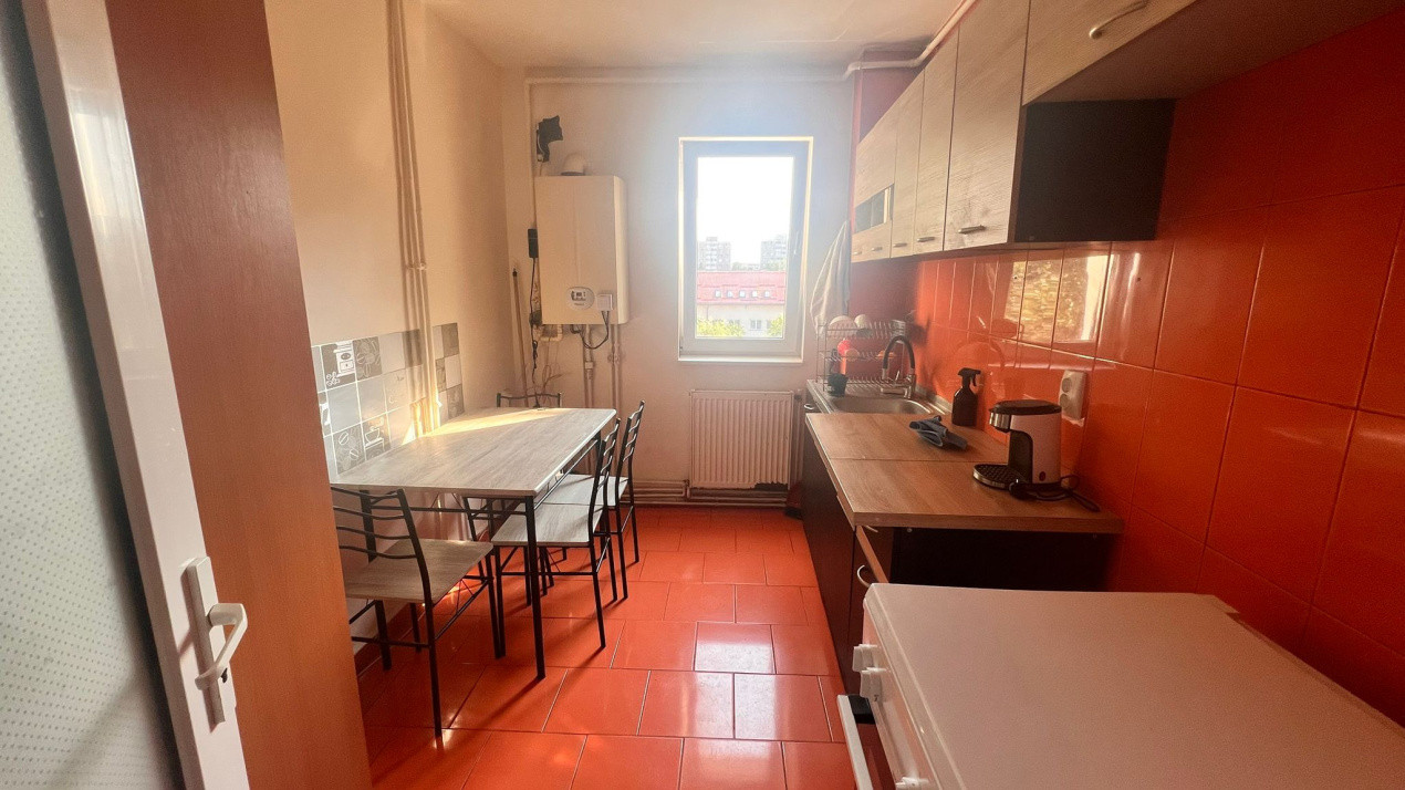 Apartament 3 camere etaj 3/4 Astra