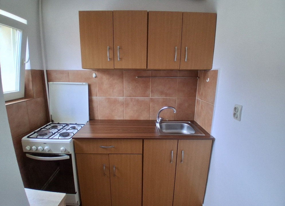 Garsonieră de vânzare, zona Vasile Aaron, 28mp utili