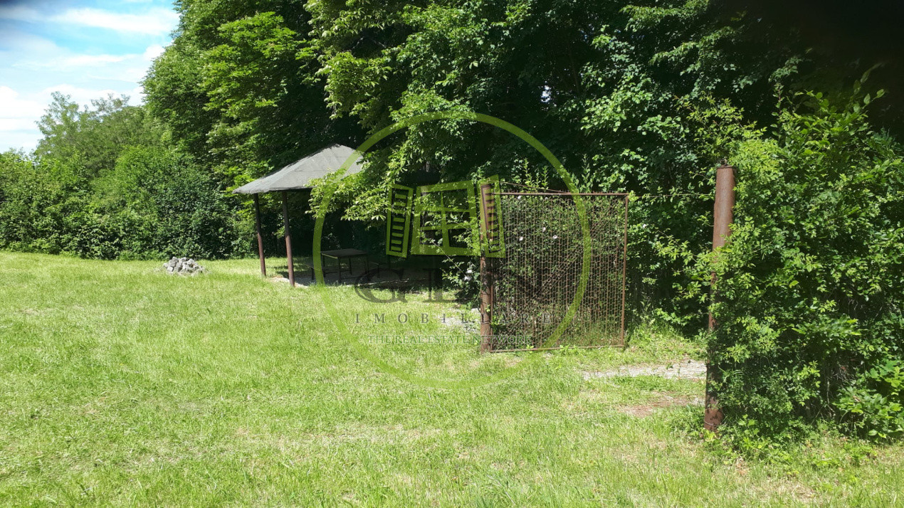  Teren extravilan  de vânzare | 4288 mp | în Gusterița 