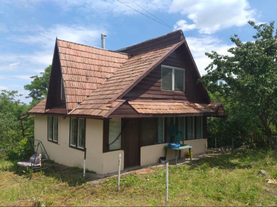 Casa individuala in satul Pata!