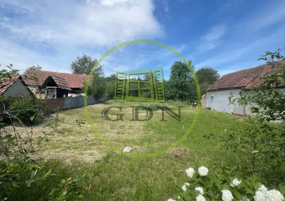 Casă individuală de vânzare | 100 mp utili | teren 2300 mp - sat Ruși 