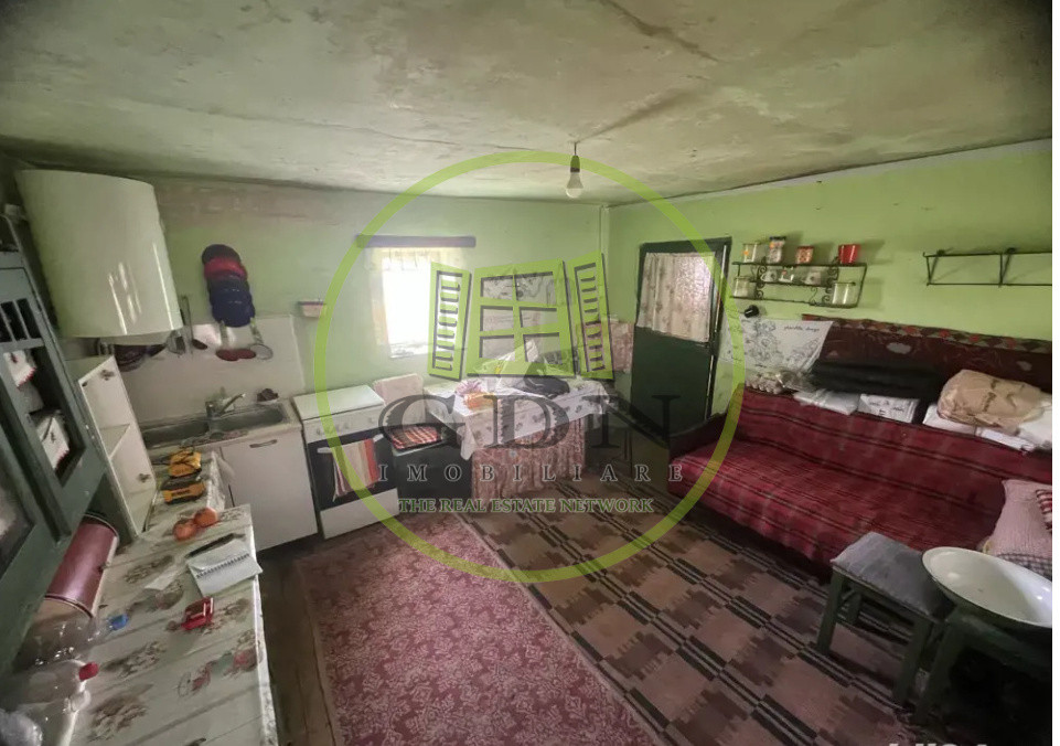 Casă individuală de vânzare | 100 mp utili | teren 2300 mp - sat Ruși 