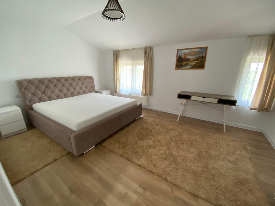 Casa individuala cu garaj 4 camere 