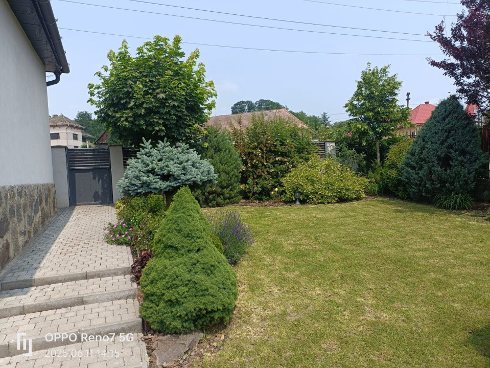 Casă vilă de vânzare în comuna Lunca  judet Mures