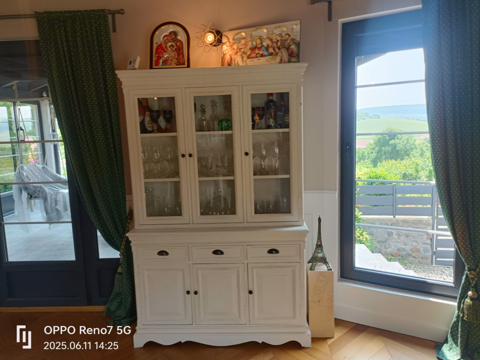 Casă vilă de vânzare în comuna Lunca  judet Mures