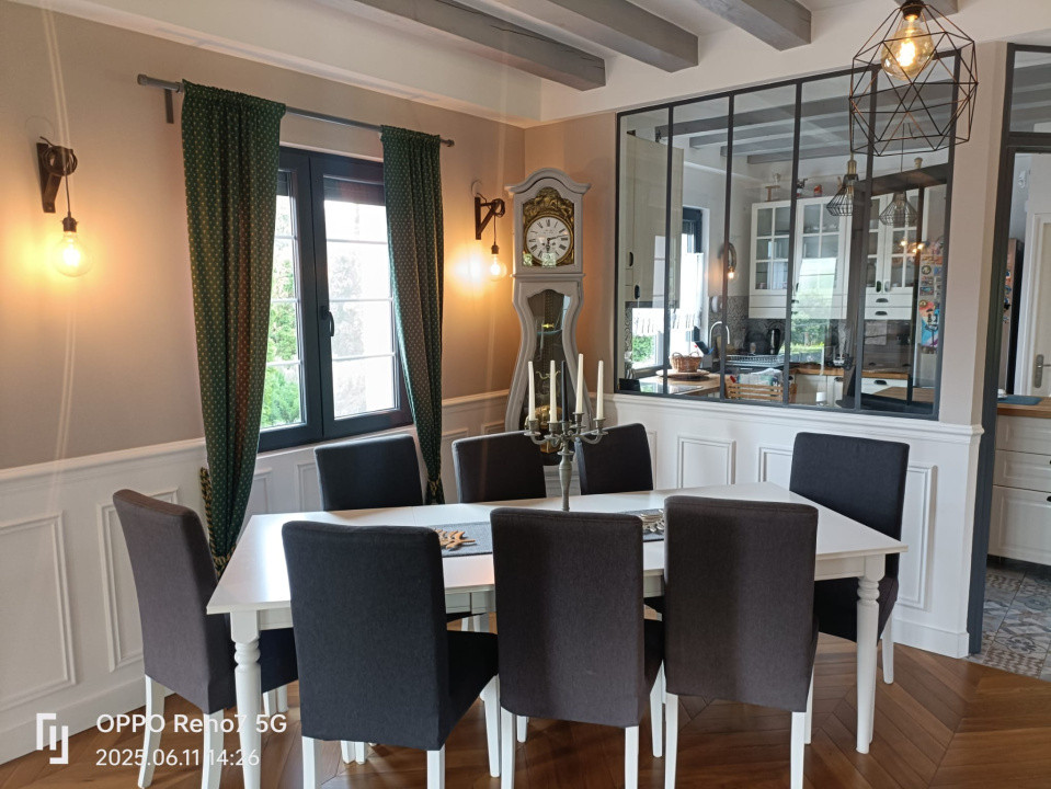 Casă vilă de vânzare în comuna Lunca  judet Mures