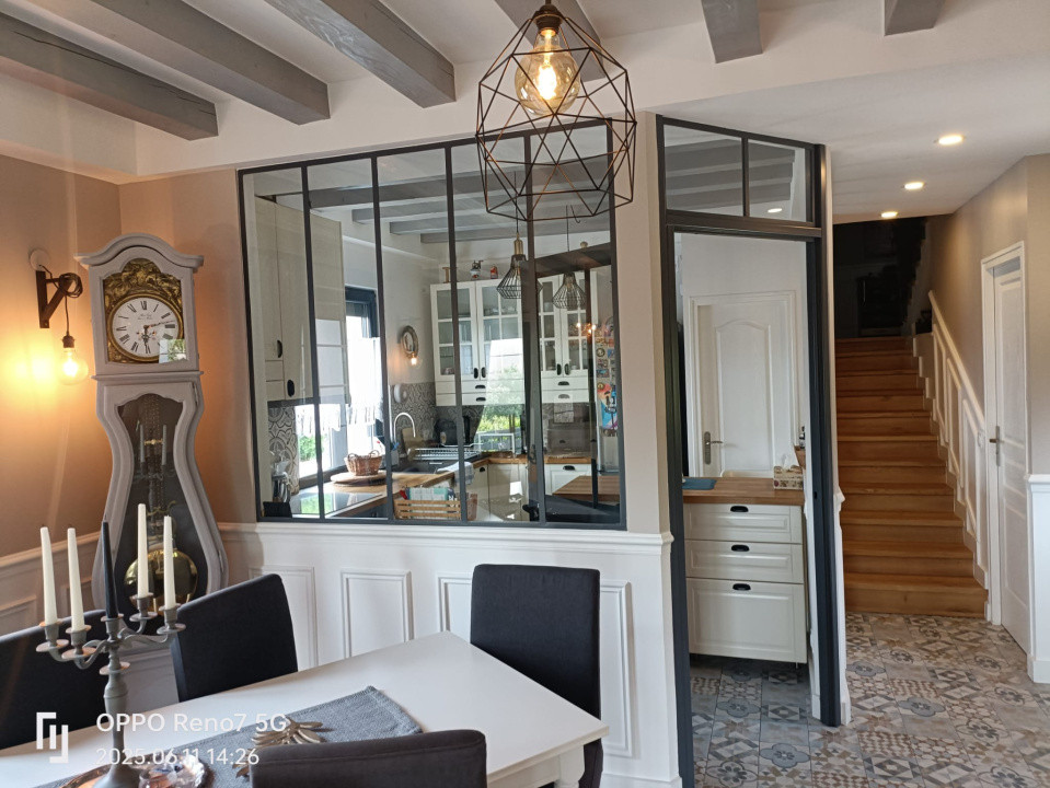 Casă vilă de vânzare în comuna Lunca  judet Mures