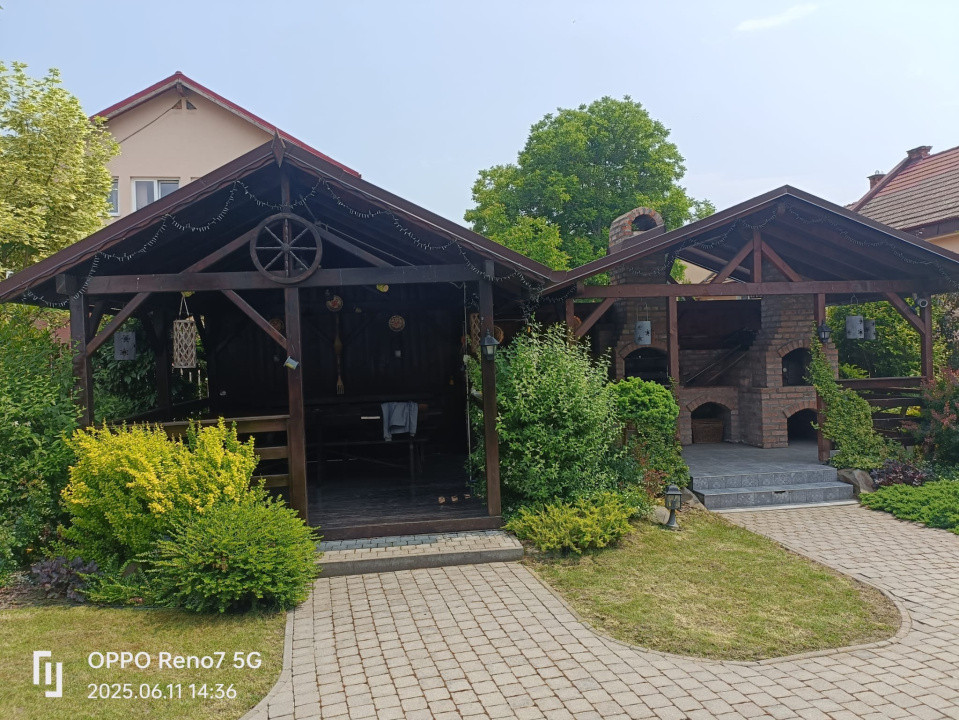 Casă vilă de vânzare în comuna Lunca  judet Mures