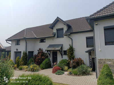 Casă vilă de vânzare în comuna Lunca  judet Mures