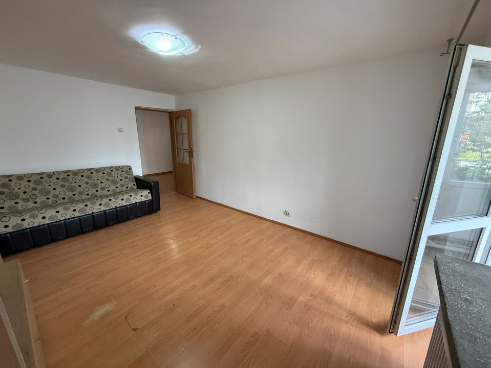Apartament 3 camere, decomandat, 76mp, etajul 1, 1 Mai, Ciuperca.
