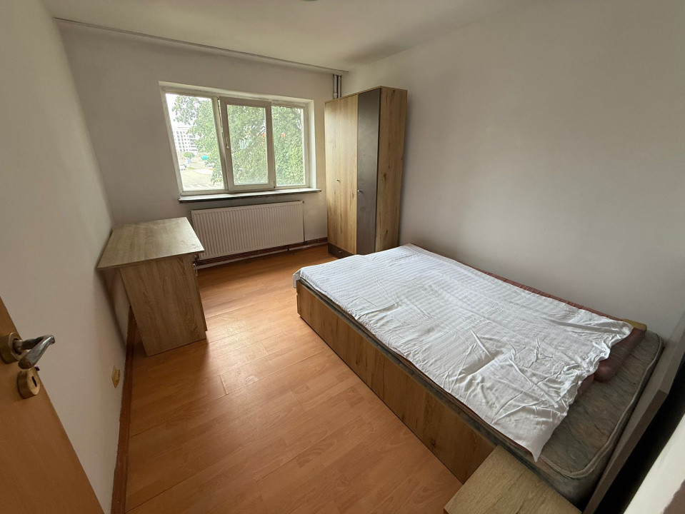 Apartament 3 camere, decomandat, 76mp, etajul 1, 1 Mai, Ciuperca.