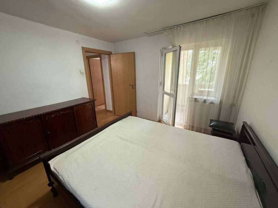 Apartament 3 camere, decomandat, 76mp, etajul 1, 1 Mai, Ciuperca.