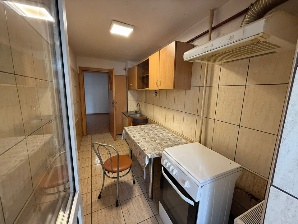 Apartament 3 camere, decomandat, 76mp, etajul 1, 1 Mai, Ciuperca.