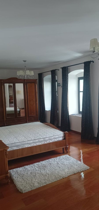 Apartament de vânzare 2 camere | 130 mp+demisol generos | Ultracentral