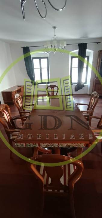 Apartament de vânzare 2 camere | 130 mp+demisol generos | Ultracentral