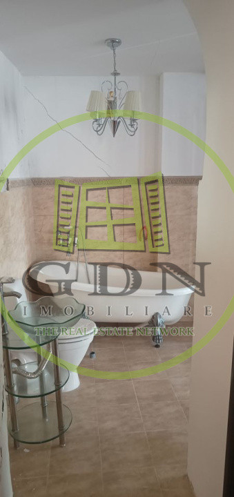 Apartament de vânzare 2 camere | 130 mp+demisol generos | Ultracentral