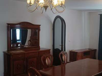 Apartament de vânzare 2 camere | 130 mp+demisol generos | Ultracentral