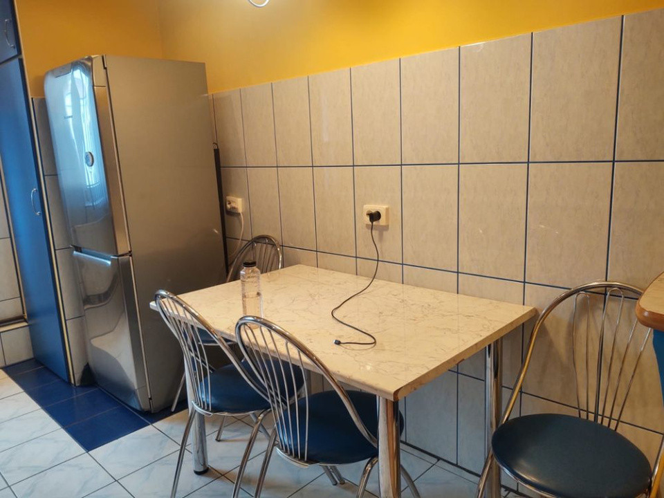 Apartament de închiriat - 3 camere | 72 mp | Ștrand 
